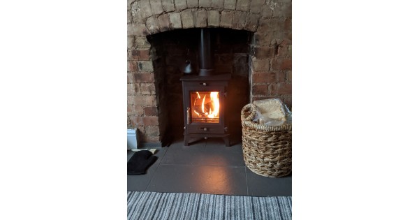 Defra Approved 80% efficient Ottawa 5kw Contemporary Wood Burning Stove 5  YEAR GUARANTEE