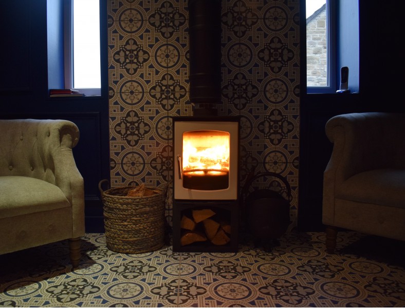 Purefire Curve With Stand - Grey Door