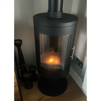Leo-Cylindrical-360-Pedestal-Biostove-Andrew1767872280.jpg