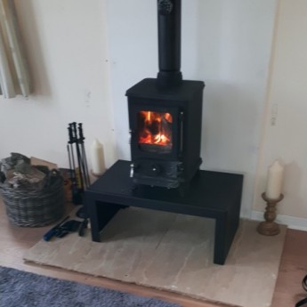 Universal-Woodburning-Stove-Stand-bench1649245019.jpg