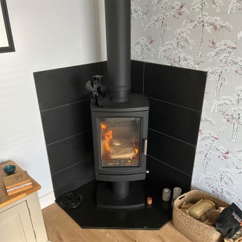 ecosy-5kw-hampton-vista-500-pedestal1741778577.jpg